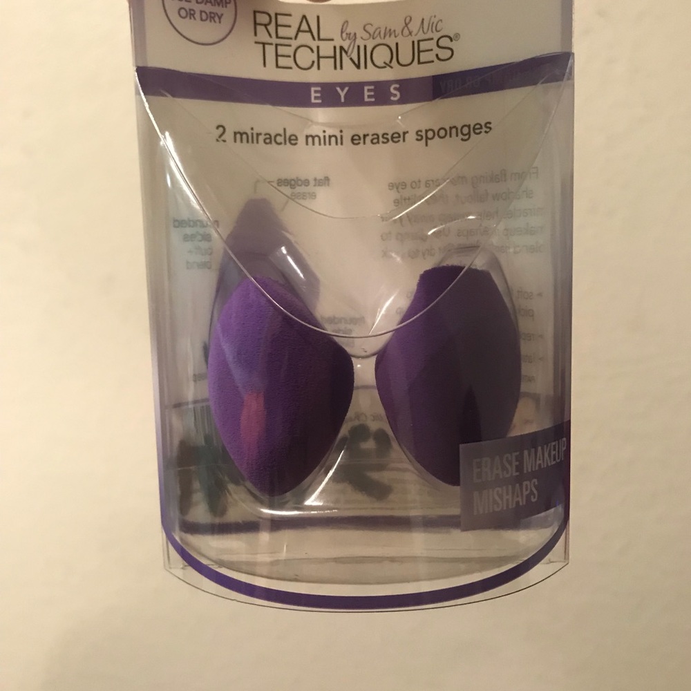 Small Real Techniques Beauty blender sponges